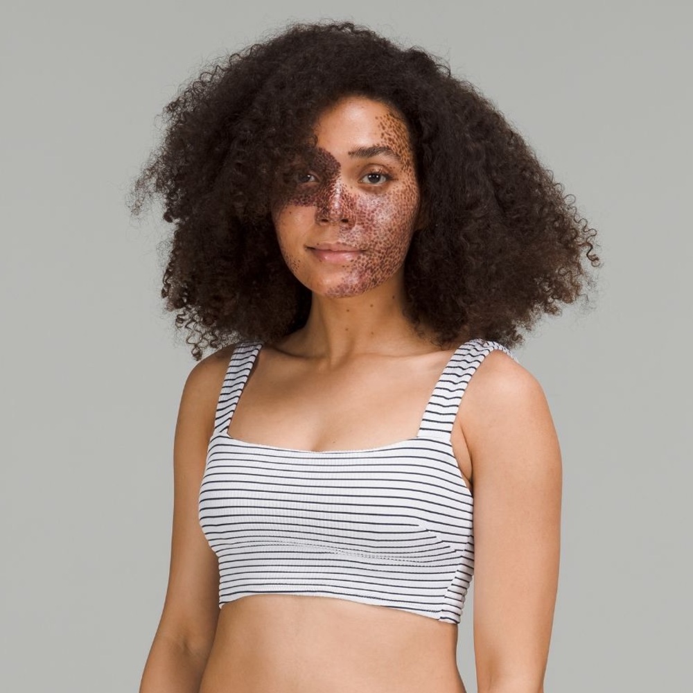 Lululemon swim top